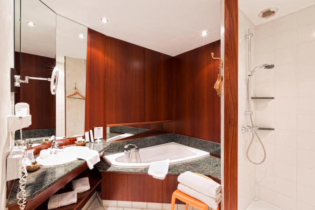 - Restaurant Le Cerf&spa Hotel 4*