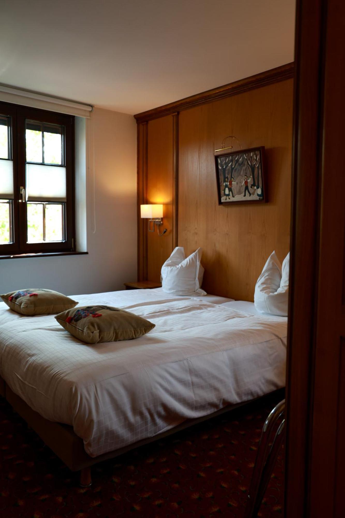 Hotel - Restaurant Le Cerf & 4*