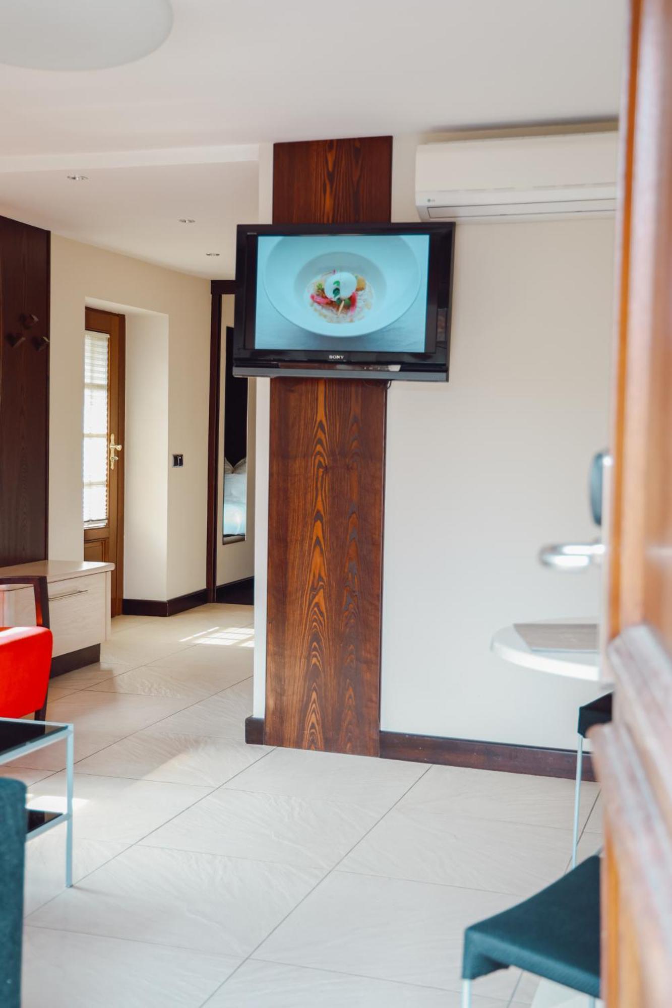 - Restaurant Le Cerf&spa 4* Marlenheim