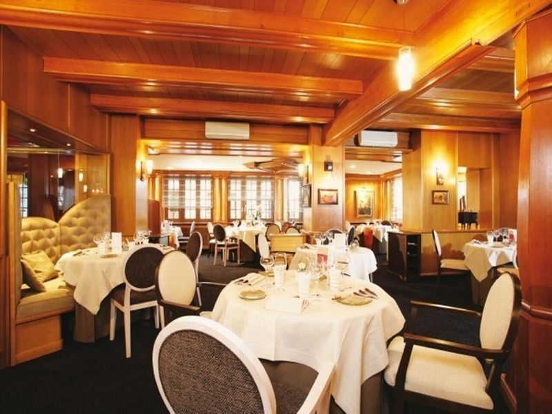 - Restaurant Le Cerf & Hotel